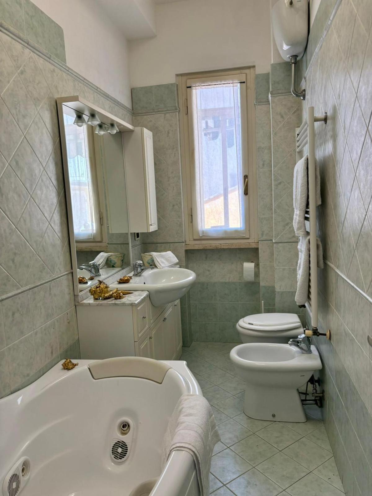 Sole E Mare - Viareggio Lägenhet Exteriör bild